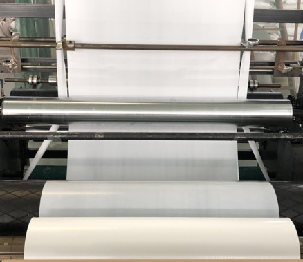 Color Yellow PE Heat Shrink / LLDPE Stretch Film For Packaging Bottle / Beverage Wrapping Protective